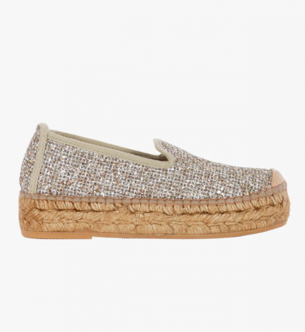 Espadril dengan Sentuhan Glitter yang Glamor